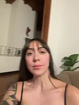 itsemiliasommer online show from January 2025 11:29:01 PM