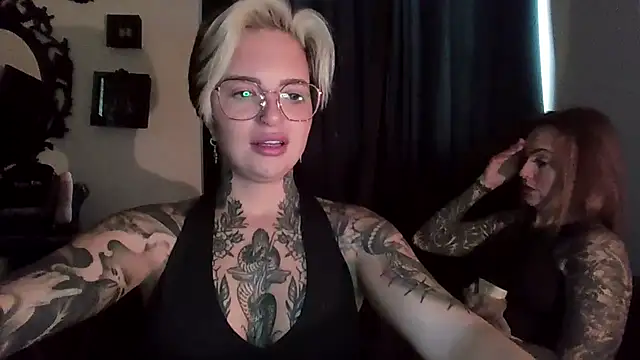 Snapshot of Alexandersonxo chatting on October 2025 10:47:01 AM Alexandersonxo online show from October 2025 10:47:01 AM