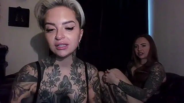 Snapshot of Alexandersonxo chatting on December 2025 09:27:01 AM Alexandersonxo online show from December 2025 09:27:01 AM