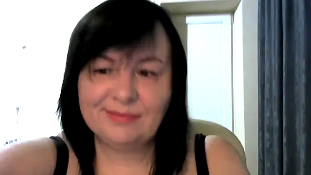 EmiliaLooo online show from October 2025 04:05:01 AM