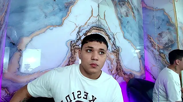 Snapshot of couple_lovelyds chatting on February 2026 08:46:02 PM couple lovelyds online show from February 2026 08:46:02 PM