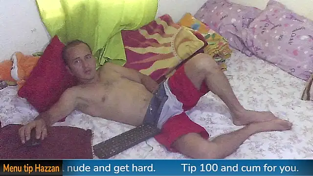 Snapshot of yazforeSolo chatting on January 2025 08:26:01 PM yazforeSolo online show from January 2025 08:26:01 PM