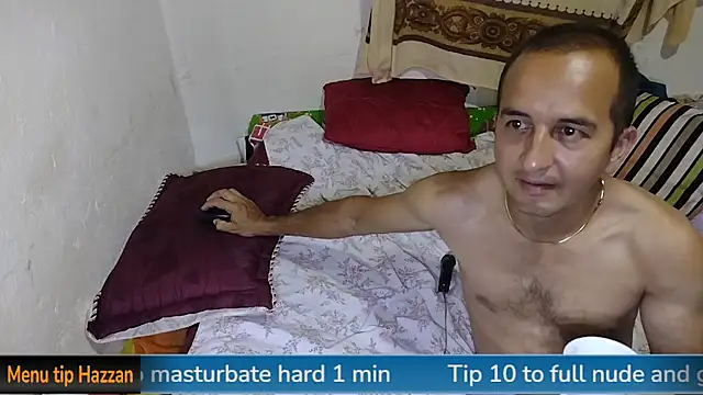 Snapshot of yazforeSolo chatting on January 2025 10:45:01 PM yazforeSolo online show from January 2025 10:45:01 PM