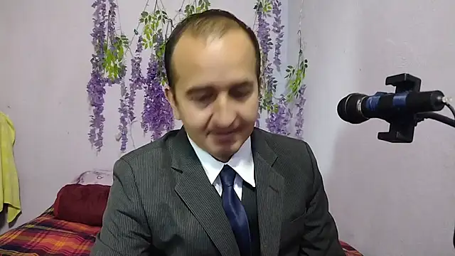 Snapshot of yazforeSolo chatting on September 2025 02:30:02 PM yazforeSolo online show from September 2025 02:30:02 PM