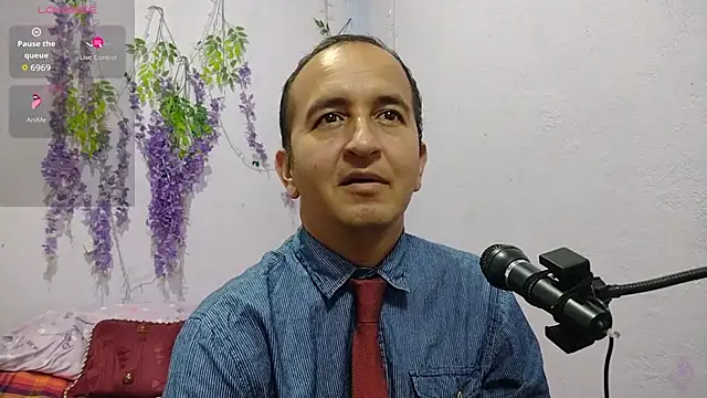 Snapshot of yazforeSolo chatting on September 2025 02:42:02 PM yazforeSolo online show from September 2025 02:42:02 PM