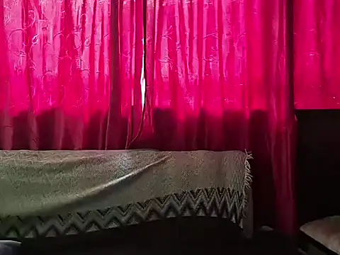 Snapshot of yazforeSolo chatting on September 2025 02:11:02 PM yazforeSolo online show from September 2025 02:11:02 PM