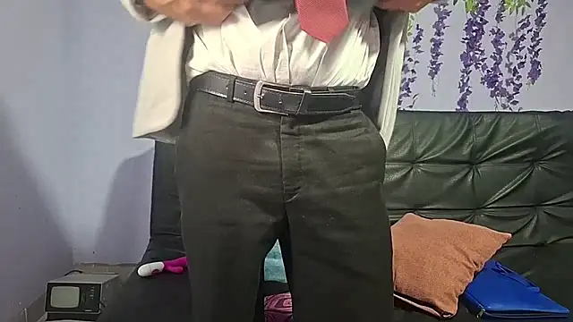 Snapshot of yazforeSolo chatting on November 2025 03:55:01 PM yazforeSolo online show from November 2025 03:55:01 PM