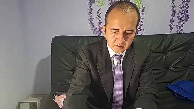 Snapshot of yazforeSolo chatting on November 2025 02:27:02 PM yazforeSolo online show from November 2025 02:27:02 PM