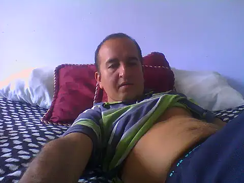 Snapshot of yazforeSolo chatting on November 2025 04:11:02 PM yazforeSolo online show from November 2025 04:11:02 PM