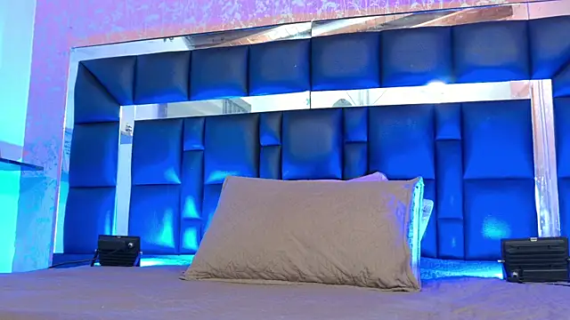 Sofia martiin online show from September 2025 03:06:02 AM