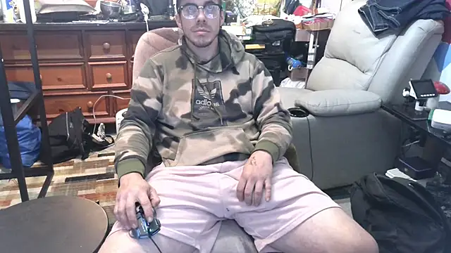 ScubaStevex online show from December 2025 05:31:02 PM