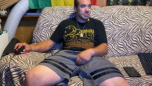 Snapshot of ScubaStevex chatting on June 2026 05:34:02 AM ScubaStevex online show from June 2026 05:34:02 AM