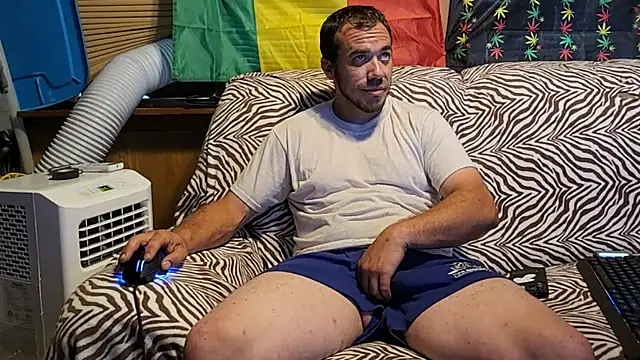 Snapshot of ScubaStevex chatting on July 2026 12:28:01 AM ScubaStevex online show from July 2026 12:28:01 AM