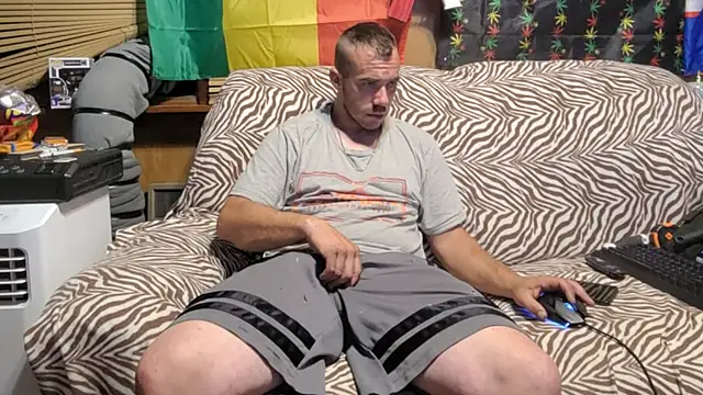 Snapshot of ScubaStevex chatting on July 2026 04:06:02 AM ScubaStevex online show from July 2026 04:06:02 AM