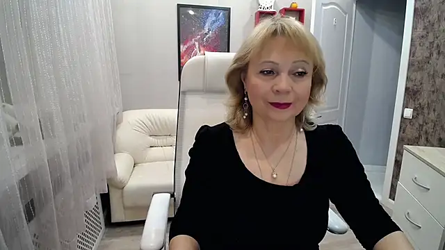 Milla Cutie18 online show from November 2025 04:56:01 AM