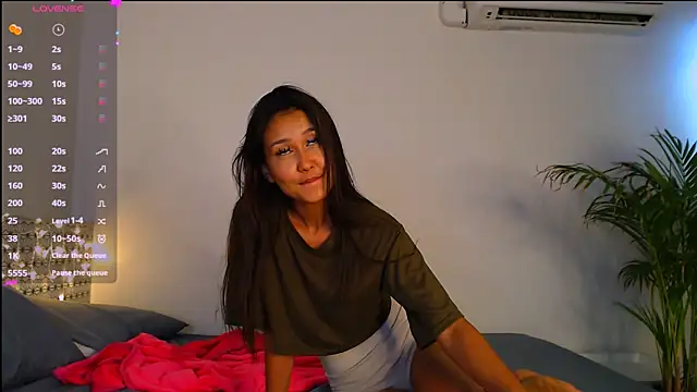 Snapshot of Melissa_Mone chatting on March 2025 10:35:02 AM Melissa Mone online show from March 2025 10:35:02 AM