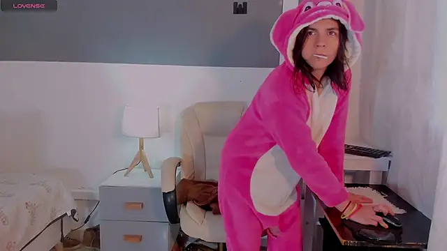 MorganitaX online show from October 2025 12:05:02 PM