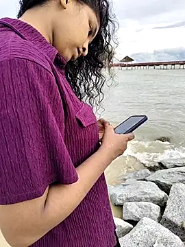 LoganGovi online show from October 2025 09:32:01 AM