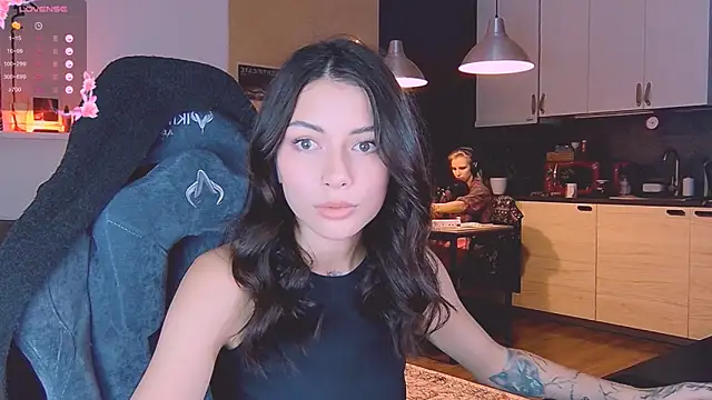 KatiKate online show from October 2025 04:09:02 PM