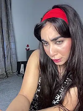 Snapshot of Meryem_Queen chatting on February 2026 02:17:02 AM Meryem Queen online show from February 2026 02:17:02 AM