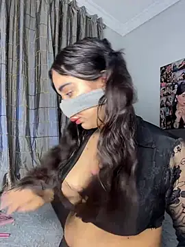 Snapshot of Meryem_Queen chatting on February 2026 01:39:02 AM Meryem Queen online show from February 2026 01:39:02 AM