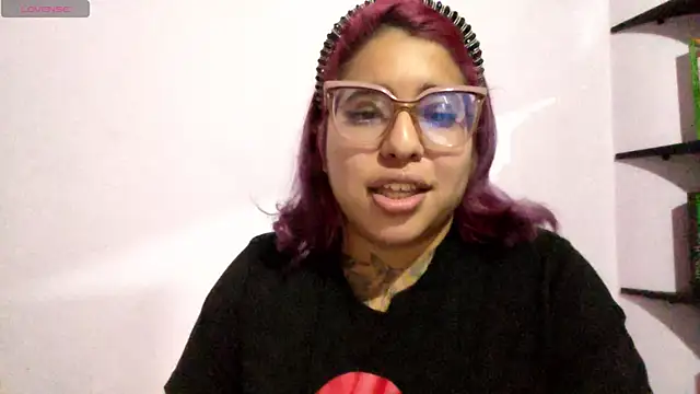 Snapshot of kittyjohns1 chatting on December 2024 12:19:01 AM kittyjohns1 online show from December 2024 12:19:01 AM