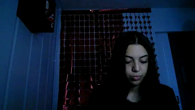 isabella048 online show from September 2025 08:58:02 PM