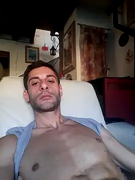 Snapshot of MrTamburine22 chatting on December 2024 02:52:01 PM MrTamburine22 online show from December 2024 02:52:01 PM