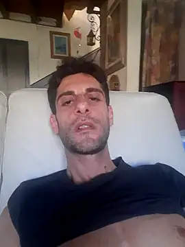 Snapshot of MrTamburine22 chatting on February 2025 01:28:01 PM MrTamburine22 online show from February 2025 01:28:01 PM