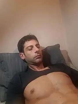 Snapshot of MrTamburine22 chatting on March 2025 02:21:01 PM MrTamburine22 online show from March 2025 02:21:01 PM