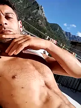 Snapshot of MrTamburine22 chatting on October 2025 11:18:02 AM MrTamburine22 online show from October 2025 11:18:02 AM