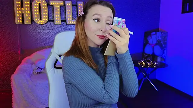 Snapshot of AliceBYKiss chatting on December 2024 12:27:02 PM AliceBYKiss online show from December 2024 12:27:02 PM