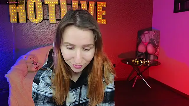 Snapshot of AliceBYKiss chatting on December 2024 12:19:02 PM AliceBYKiss online show from December 2024 12:19:02 PM