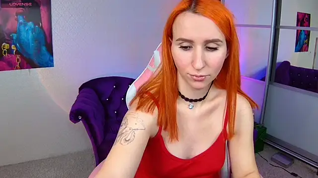 Snapshot of AliceBYKiss chatting on January 2025 12:19:02 PM AliceBYKiss online show from January 2025 12:19:02 PM