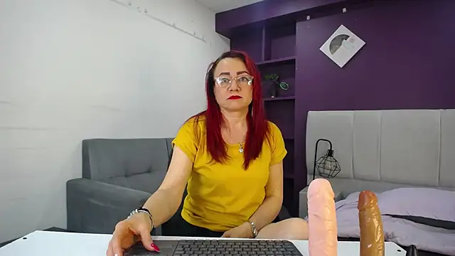 Lupiita223 online show from November 2025 01:00:02 PM