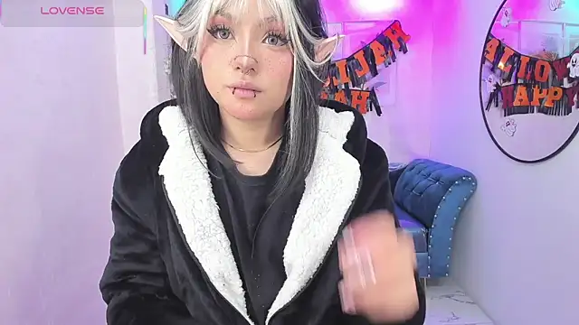 Theia moon online show from November 2025 01:24:03 PM