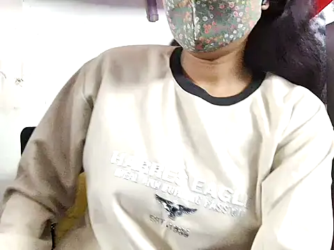 samosa73 online show from December 2025 05:54:02 PM