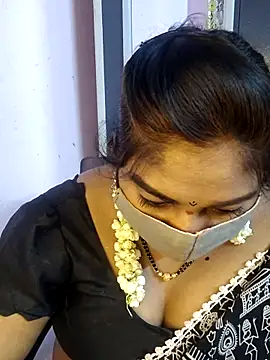 RomeoJuliet345 online show from February 2026 04:41:01 PM