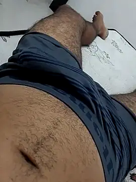 Snapshot of Leleko1997 chatting on October 2025 03:19:01 AM Leleko1997 online show from October 2025 03:19:01 AM