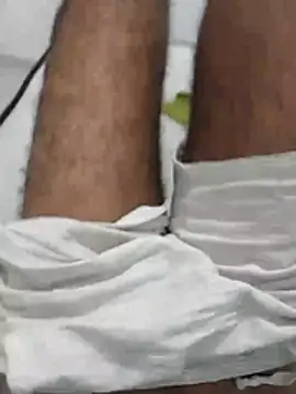 Snapshot of Leleko1997 chatting on December 2025 02:11:01 PM Leleko1997 online show from December 2025 02:11:01 PM