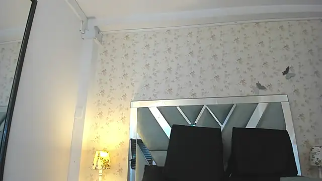 Snapshot of Queenjenn__ chatting on December 2024 08:50:02 PM Queenjenn online show from December 2024 08:50:02 PM