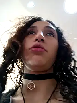 Snapshot of Queenjenn__ chatting on February 2025 02:21:02 PM Queenjenn online show from February 2025 02:21:02 PM