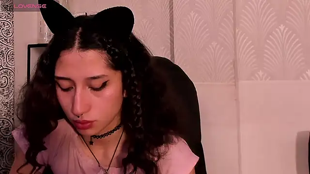 Snapshot of Queenjenn__ chatting on March 2025 07:54:02 AM Queenjenn online show from March 2025 07:54:02 AM