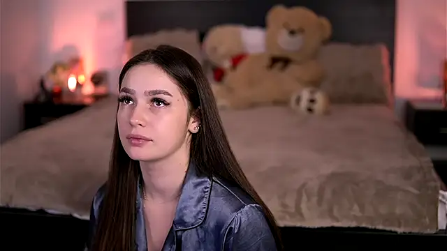 Snapshot of VixenAmour chatting on November 2025 02:37:02 AM VixenAmour online show from November 2025 02:37:02 AM