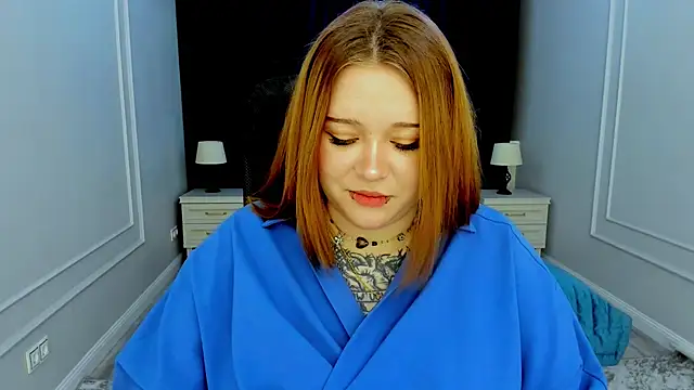 MoonLghte online show from January 2025 07:40:01 PM