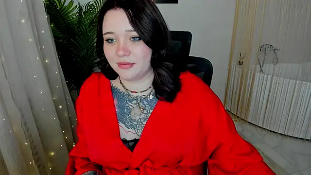 MoonLghte online show from February 2025 01:47:02 AM