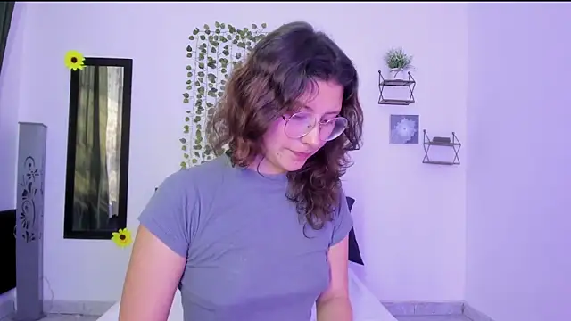 Snapshot of Noellesable chatting on December 2024 03:32:01 PM Noellesable online show from December 2024 03:32:01 PM