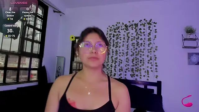 Snapshot of Noellesable chatting on February 2025 09:13:02 PM Noellesable online show from February 2025 09:13:02 PM