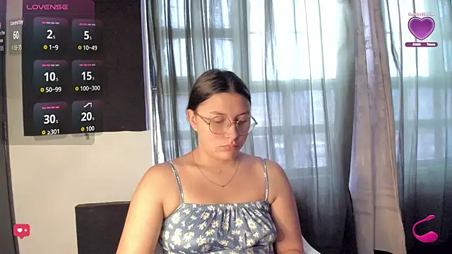 Noellesable online show from October 2025 05:06:02 PM