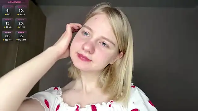 OdelinaFicken online show from February 2026 06:10:01 AM